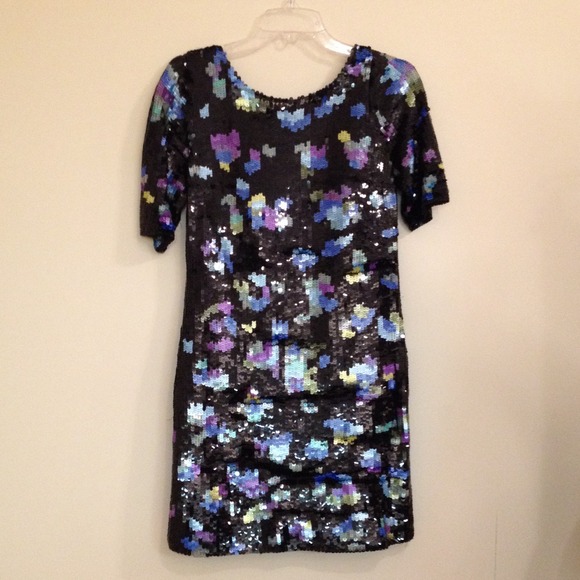Patterned Sequin Dress - Picture 1 of 2