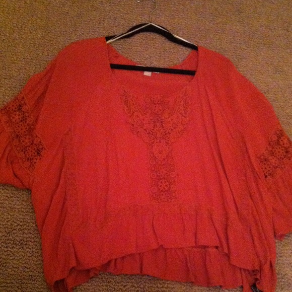 Maroon flowy blouse