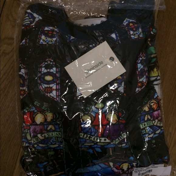 Beautiful stained glass sweater - Picture 3 of 3