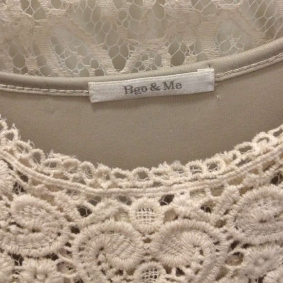 Super cute lace/crochet dress - Picture 2 of 4