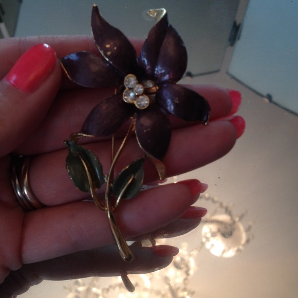 🚩🚩💥👸👸Flower pin - Picture 3 of 3