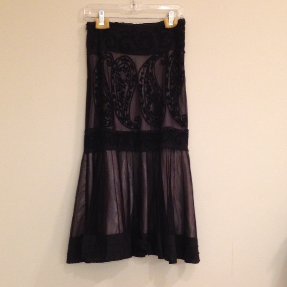 Black/Taupe Beaded Sheer Overlay 3/4-length Skirt
