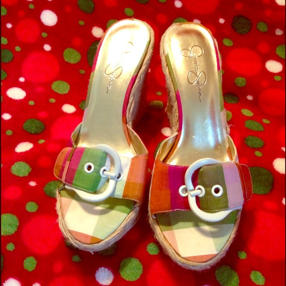 Jessica Simpson - Picture 1 of 3