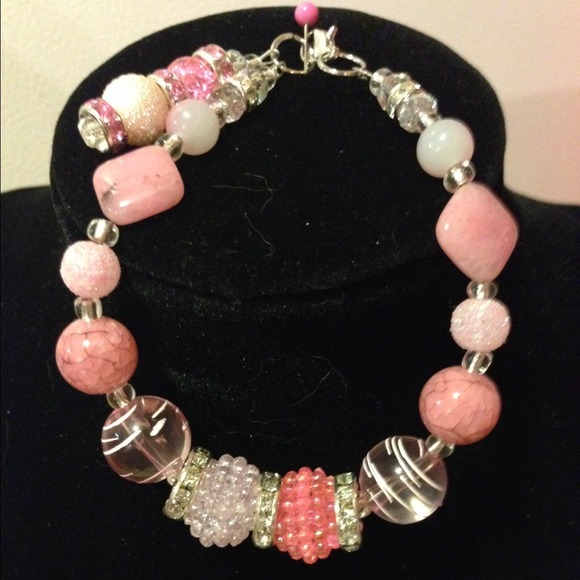 Bead bracelet (pink)