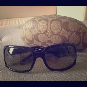 COACH sunglasses (100% authentic)