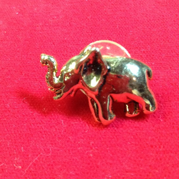 ALABAMA FANS Elephant Pierced Earrings gold tone. - Picture 3 of 4
