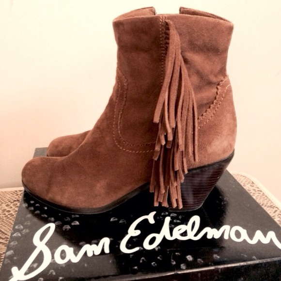 Sam Edelman Boots - ☆💜HOST PICK💜☆ Ⓢⓐⓜ Ⓔⓓⓔⓛⓜⓐⓝ "Louie" Fringed Bootie