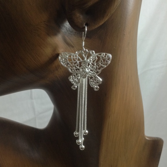 🎉Host Pick🎉Silvertone Butterfly Dangle Earrings - Picture 4 of 4