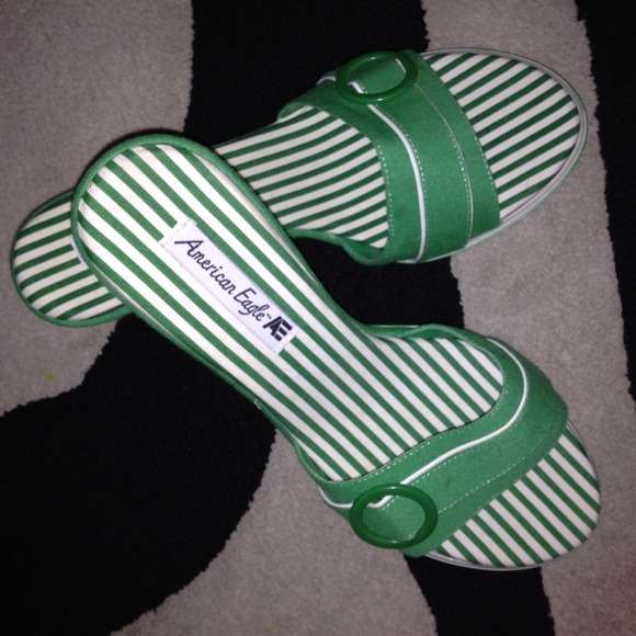 Markdown👏NEW✨Slip on wedge