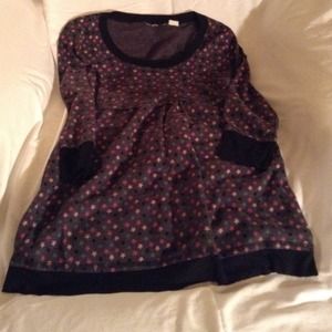 3/4 star shirt.. Fits large/extra large