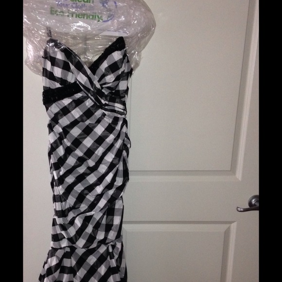 Nicole bakti gown