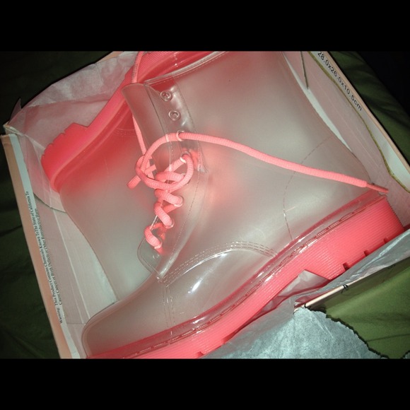 🚫Sold🚫 Pink transparent boots 🎀💓💕💖💞💗 - Picture 3 of 4