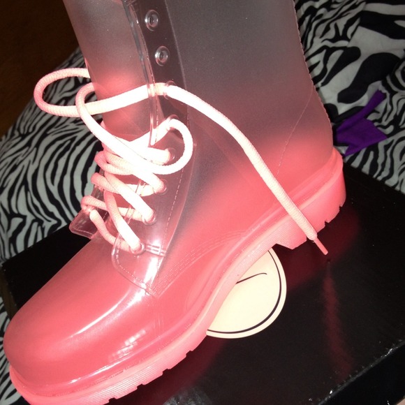 🚫Sold🚫 Pink transparent boots 🎀💓💕💖💞💗 - Picture 4 of 4