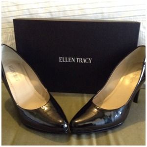 Ellen Tracy Cody Black Hight Heel  5 1/2 M