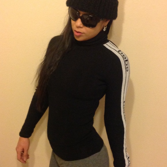 Bebe | Signature Turtleneck | Black | Size Small