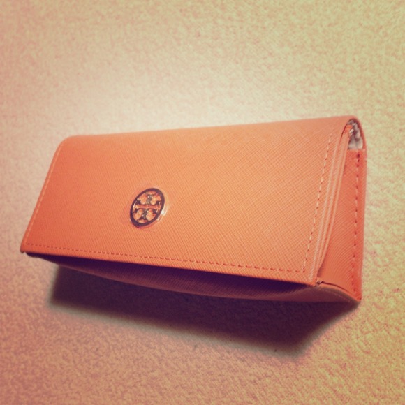 ❌TRADED❌💯Authentic Tory Burch Sunglass Case