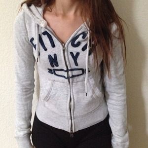Cozy Abercrombie & Fitch sweater