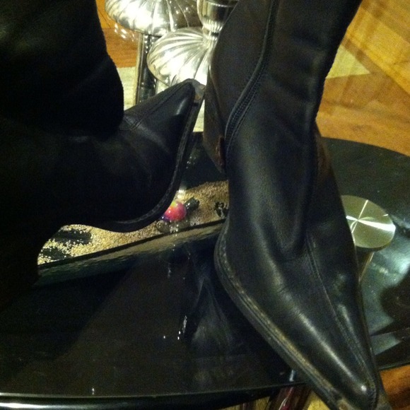 Leather cowboy boots💋💋💋