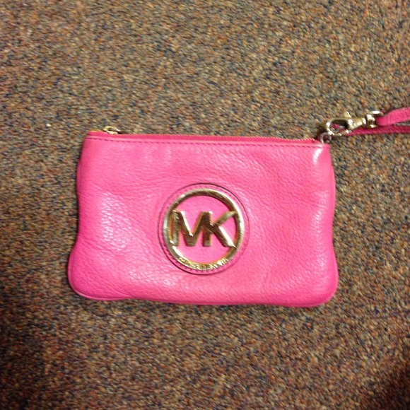 Michael kors wristlet