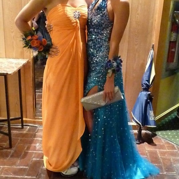 Empire Sweetheart Assymmetrical Chiffon Dress - Picture 4 of 4