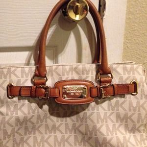 Michael Kors large size handbag