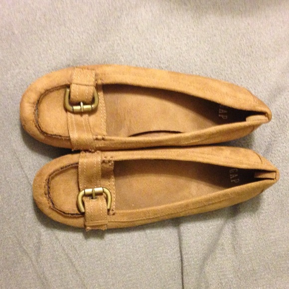 Cute And Simple- Gap flats