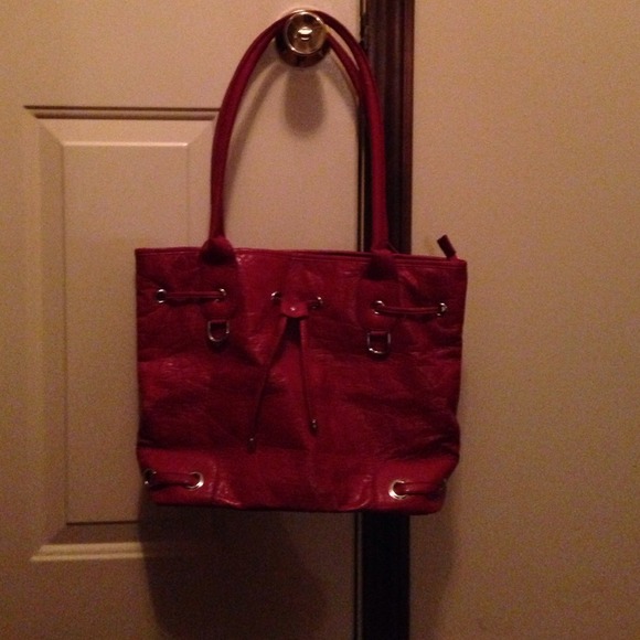 Red tote - Picture 1 of 3