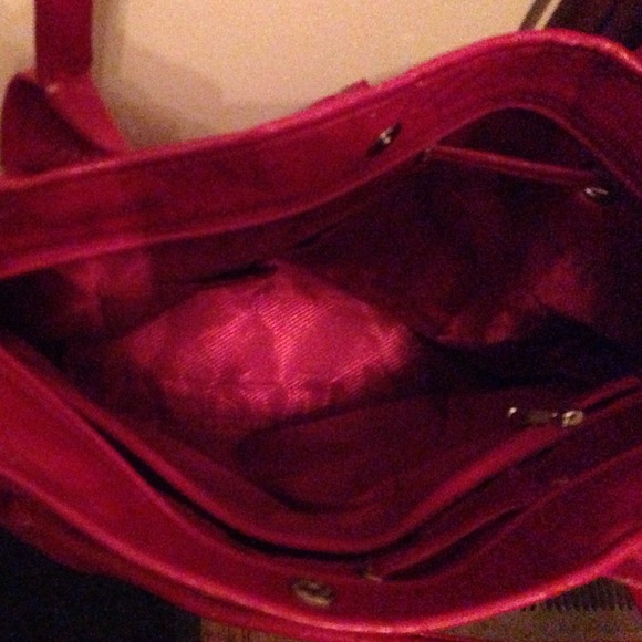 Red tote - Picture 3 of 3