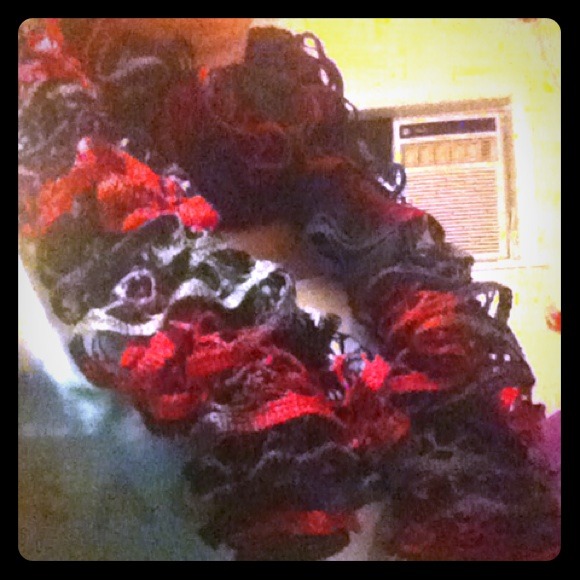 HANDMADE SCARF ✨ - Picture 1 of 3