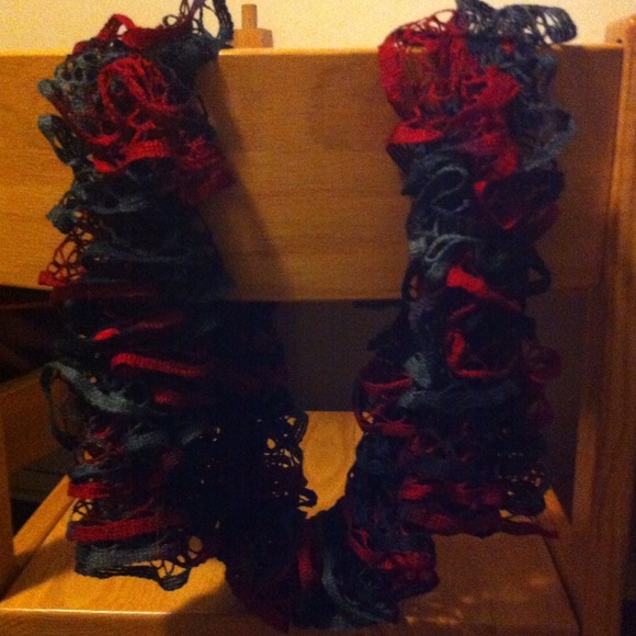 HANDMADE SCARF ✨ - Picture 3 of 3