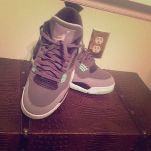 ✨✨✨ Glow 4's✨✨✨✨