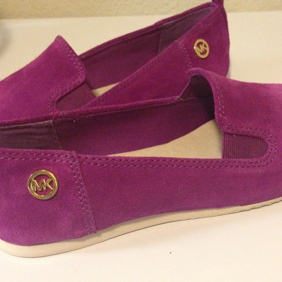 NEW MICHAEL KORS Pomegranate Merritt Slipon size 7 - Picture 2 of 4