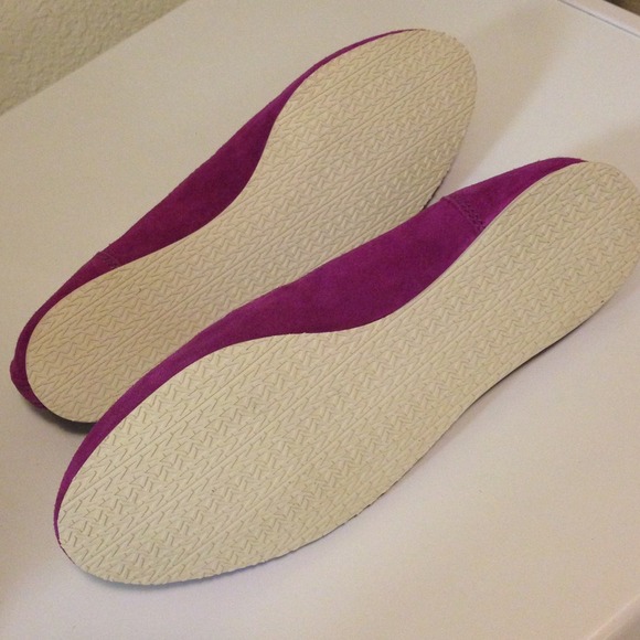 NEW MICHAEL KORS Pomegranate Merritt Slipon size 7 - Picture 4 of 4