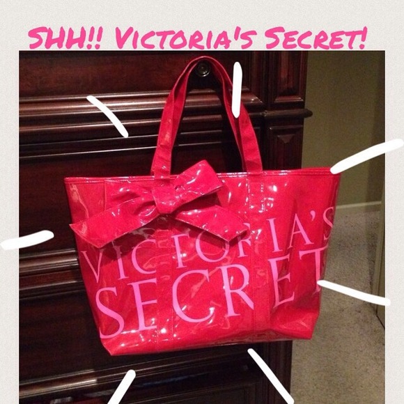 REDUCED!!🎉Victoria's Secret Tote