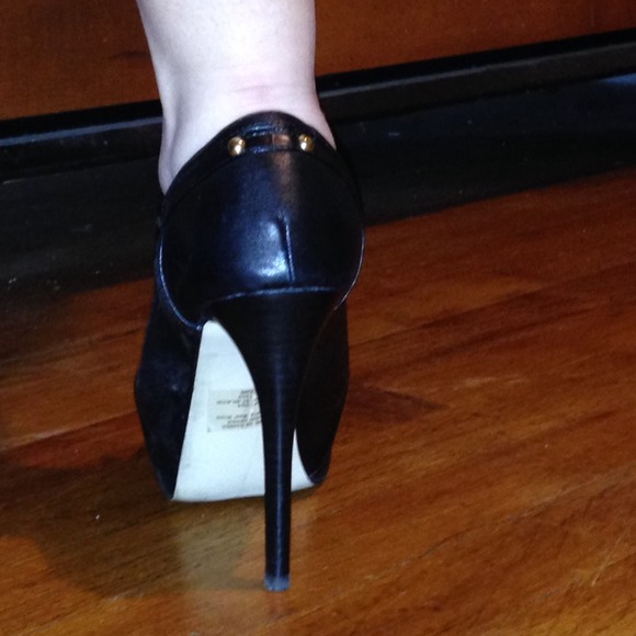 Booties - Picture 3 of 4