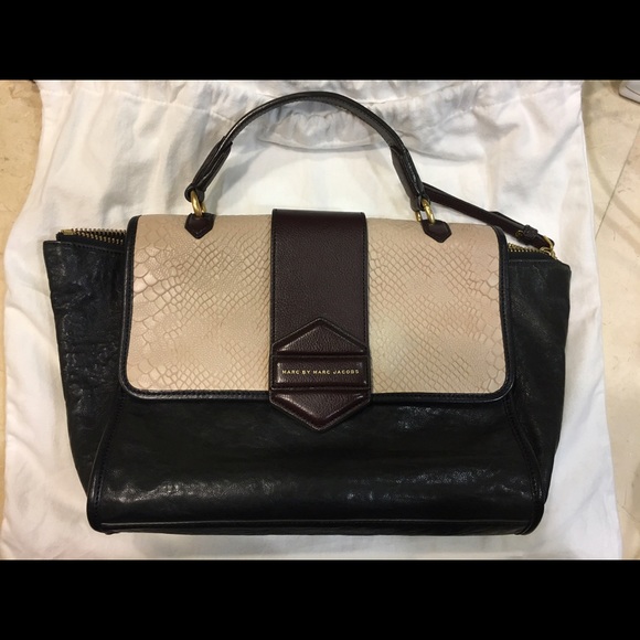 Marc by Marc Jacobs Handbag - Picture 2 of 4