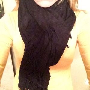 Gap black scarf