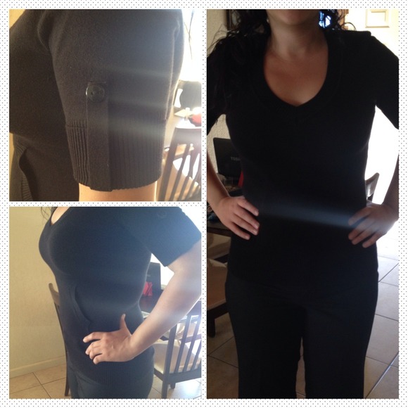 ❌Sold❌Black V-Neck Sweater - Picture 1 of 2
