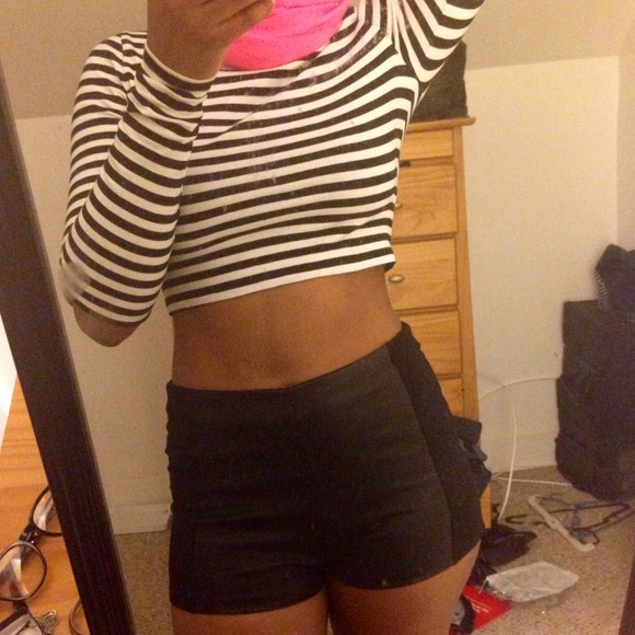 Forever 21 leather stretch shorts 🚫sold🚫 - Picture 2 of 2