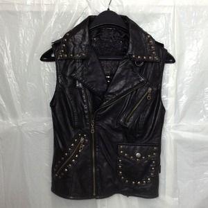 Studded leather ves!