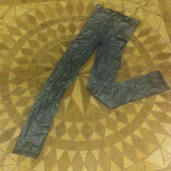 ๐ดSOLD๐ดSilver Mettalic tights ๐บ๐บ๐บ NWT - Picture 4 of 4