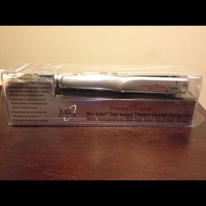 Bundle - Ion Mini Hair Straightener
