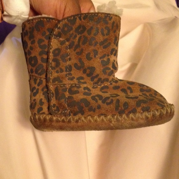 Limited edition Baby Cassie Leopard ugg boots - Picture 1 of 2