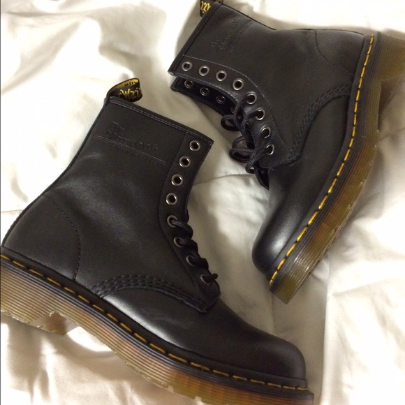 brand new dr. martens size 5