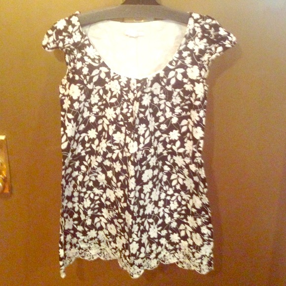 Lux Black and White Floral Long Top