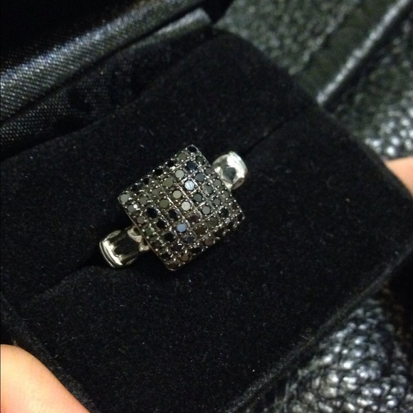 Authentic diamond ring!! - Picture 1 of 3