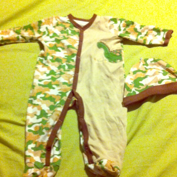 One piece outfit with hat