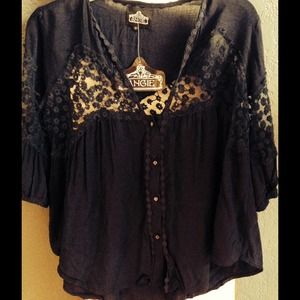 Cute boutique top!