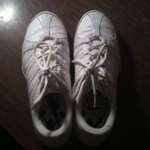 Nike athletic shoes ❤️