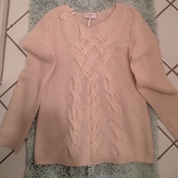 Cashmere cream sweater
